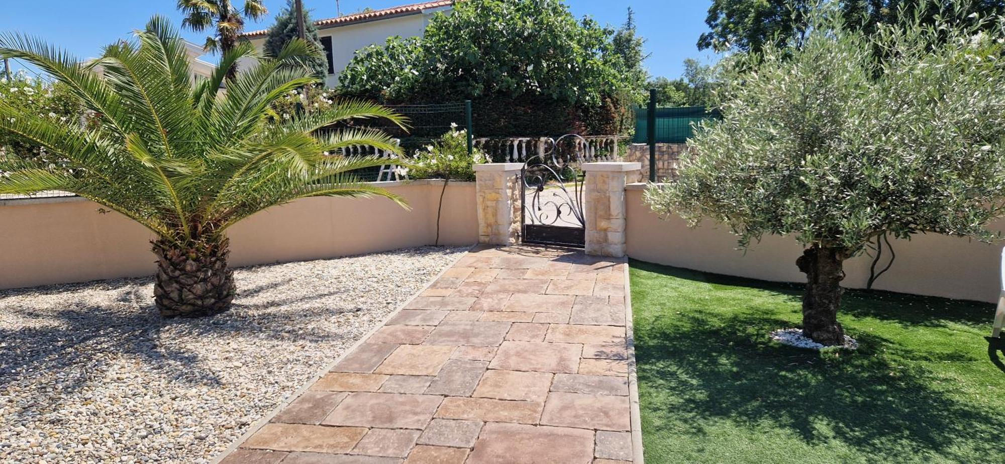 Lukas&ana S Bazenom,djecjim Igralistem Villa