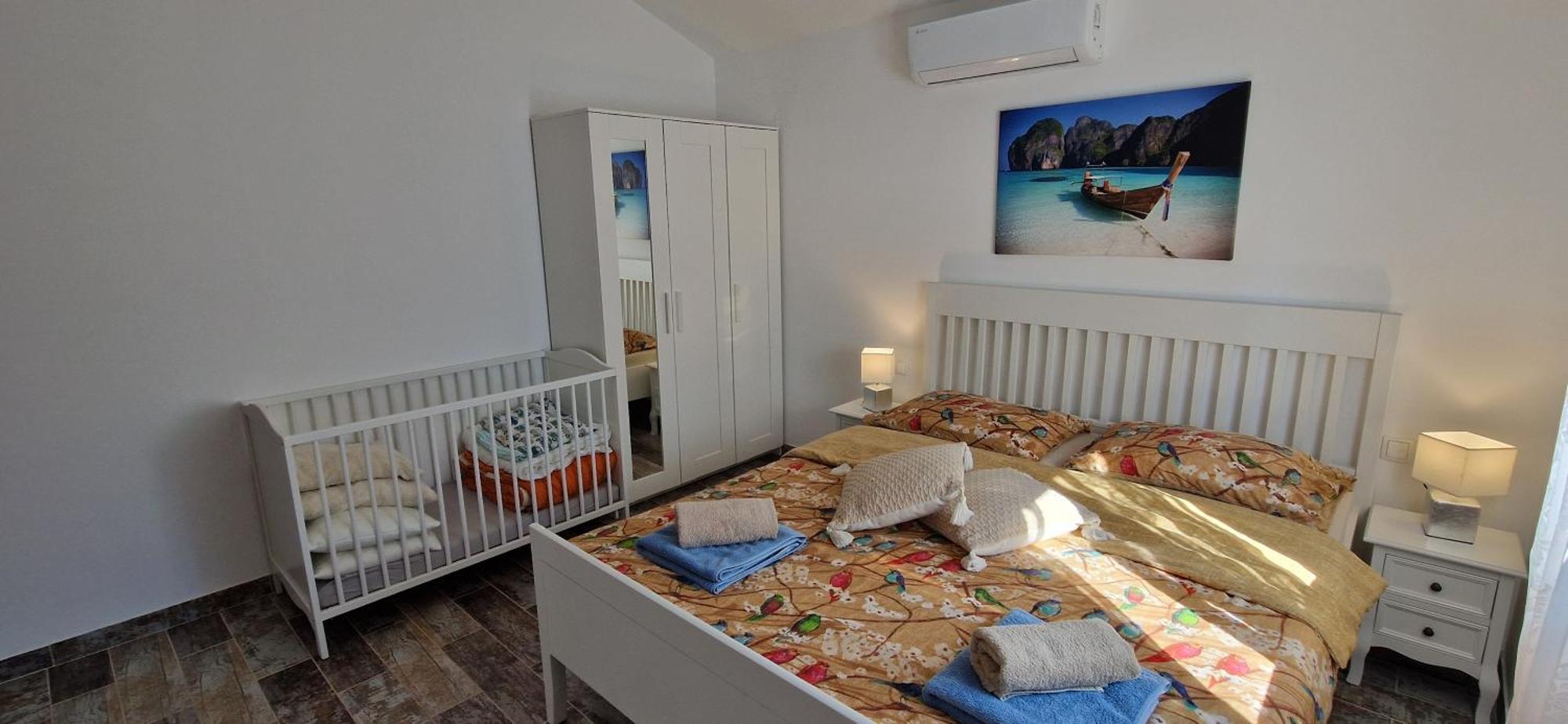 Lukas&ana S Bazenom,djecjim Igralistem Villa
