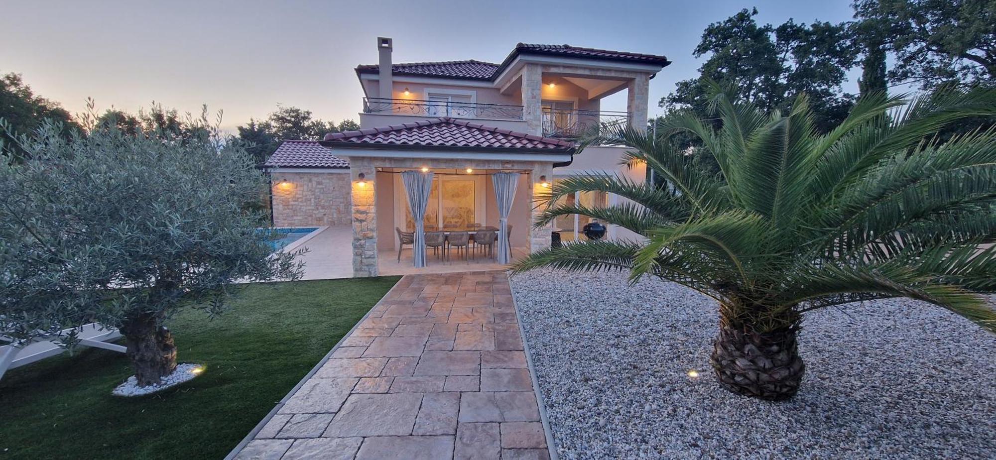Lukas&ana S Bazenom,djecjim Igralistem Villa