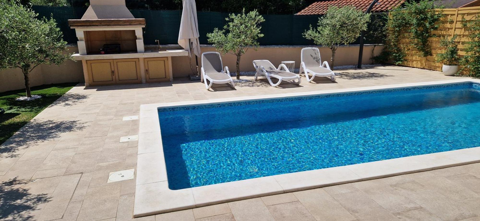 Villa Lukas&ana S Bazenom,djecjim Igralistem Pinezici (Krk)