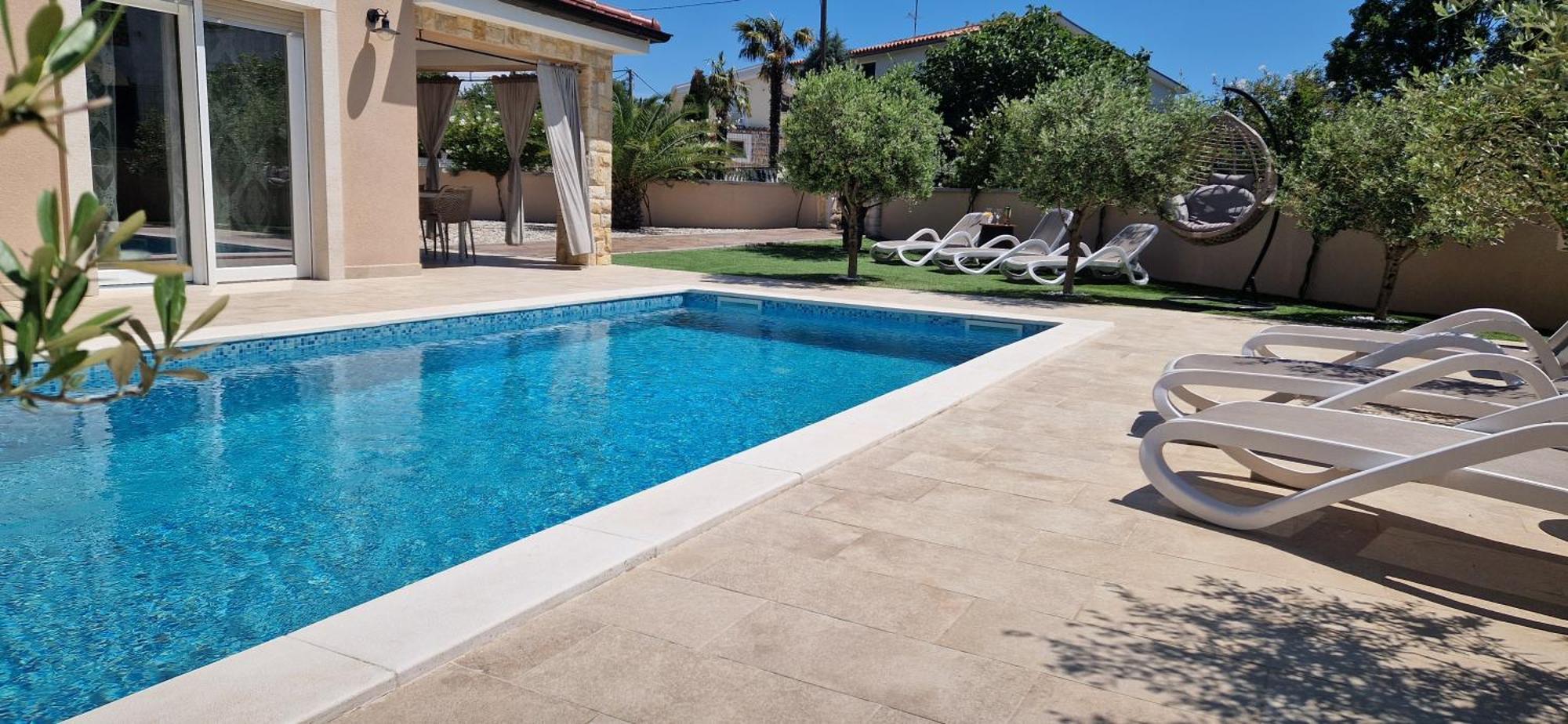 Villa Lukas&ana S Bazenom,djecjim Igralistem Pinezici (Krk)